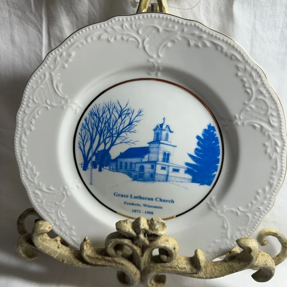 Royal Ann China Grace Lutheran Church Plate Unisex 9.25in Blue White Excellent